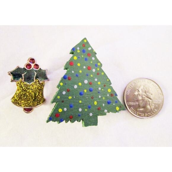 Christmas Tree Pin and a Gold Miniature Enamel Glitter Bell and Green Holly - Picture 4 of 4